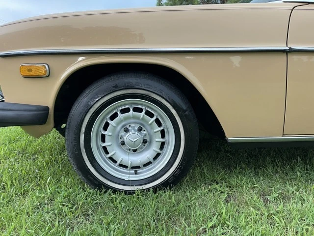 1976 Mercedes-Benz W114 & W115 - Image 12 of 24