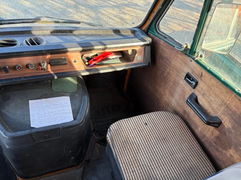 1970 Mercedes-Benz - Image 8 of 30