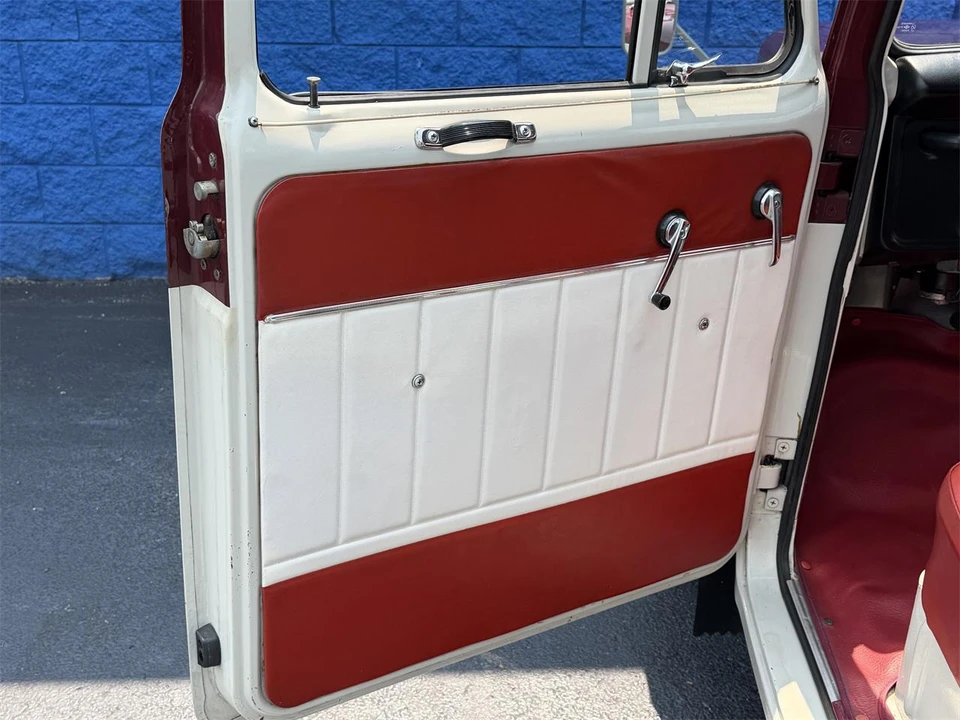 1976 Mitsubishi - Image 11 of 31