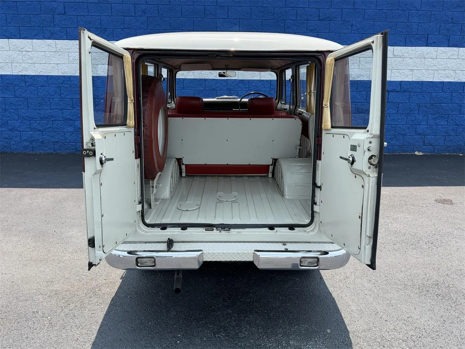 1976 Mitsubishi - Image 17 of 31