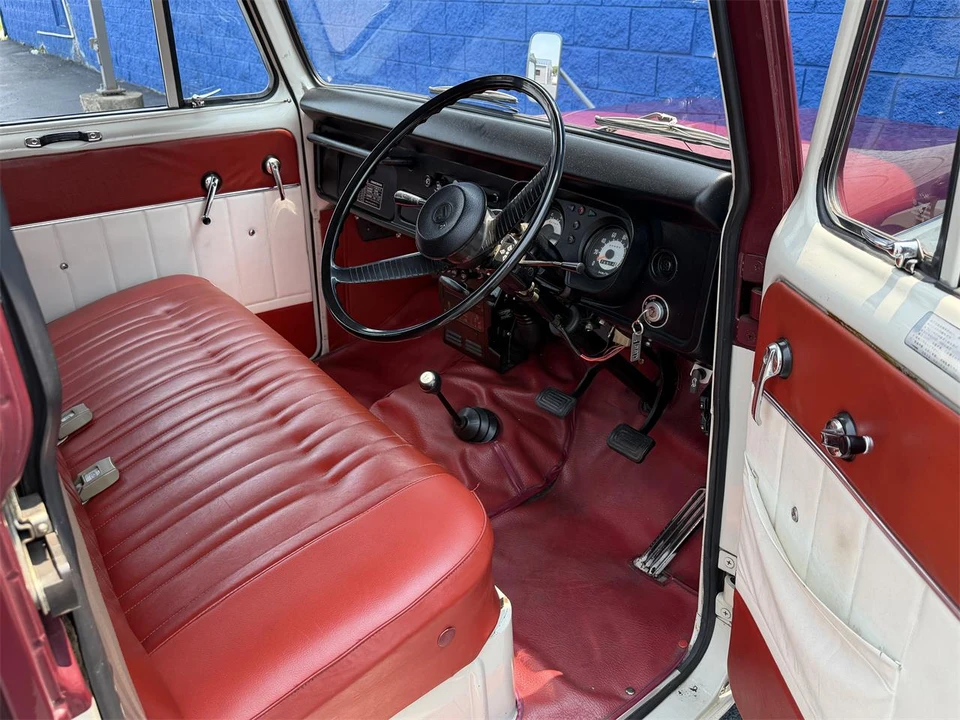 1976 Mitsubishi - Image 25 of 31