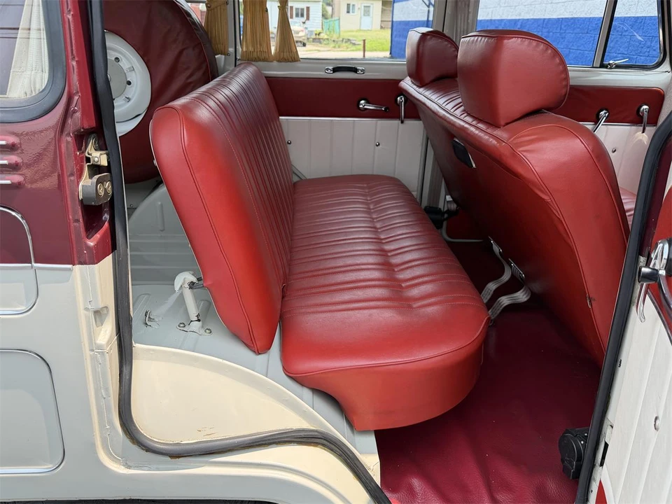 1976 Mitsubishi - Image 30 of 31