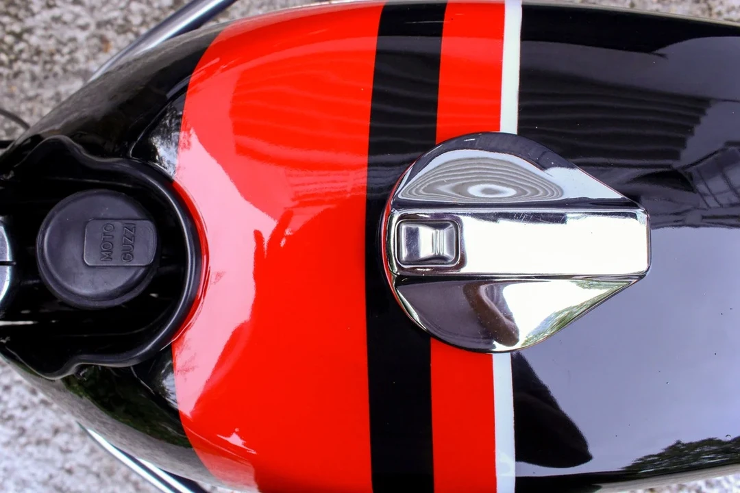 1976 Moto Guzzi Le Mans - Image 28 of 30
