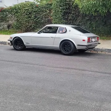 1976 Nissan 2+2