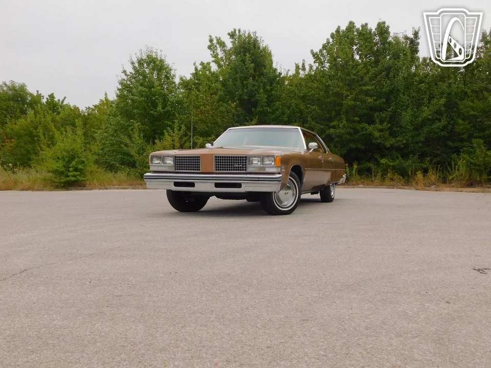 1976 Oldsmobile 98 - Image 4 of 12