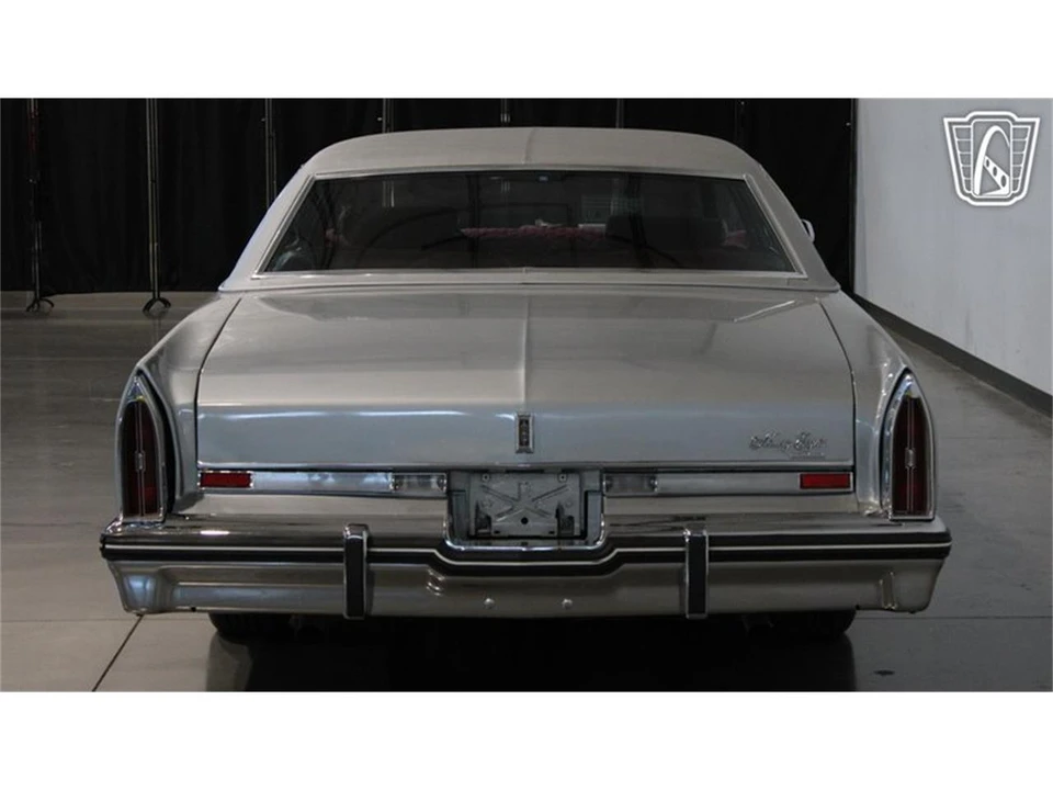 1976 Oldsmobile 98 - Image 26 of 31