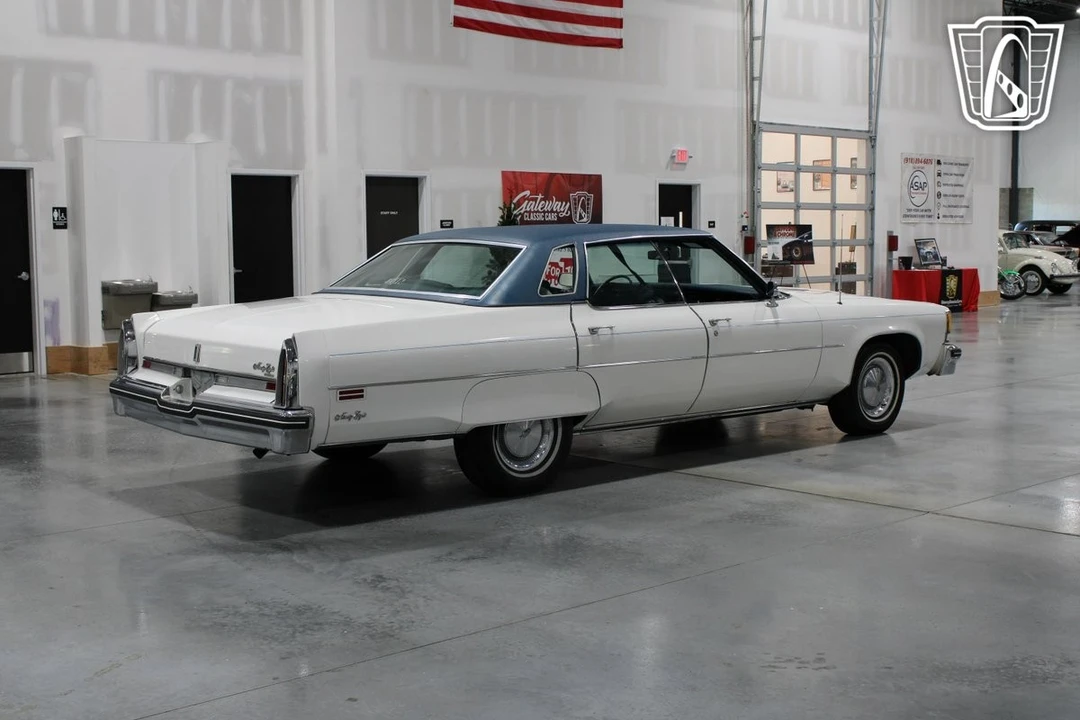 1976 Oldsmobile 98 - Image 5 of 12