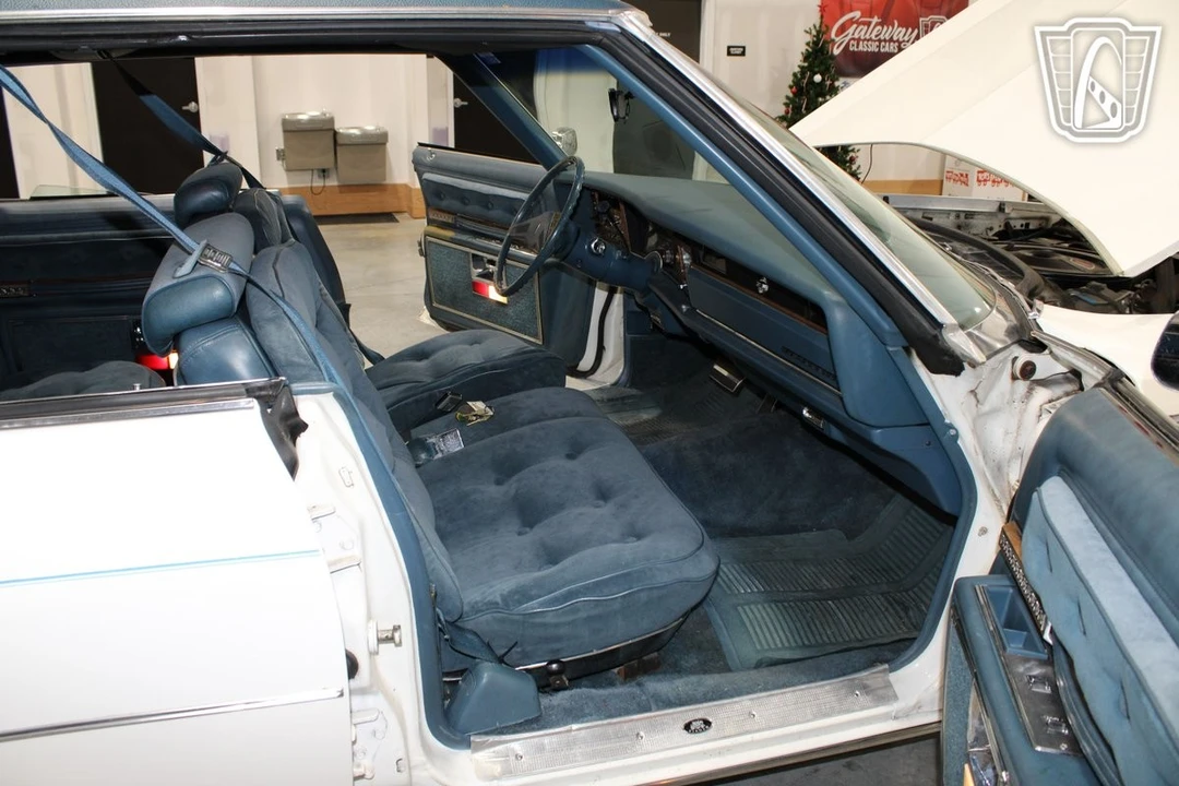 1976 Oldsmobile 98 - Image 8 of 12