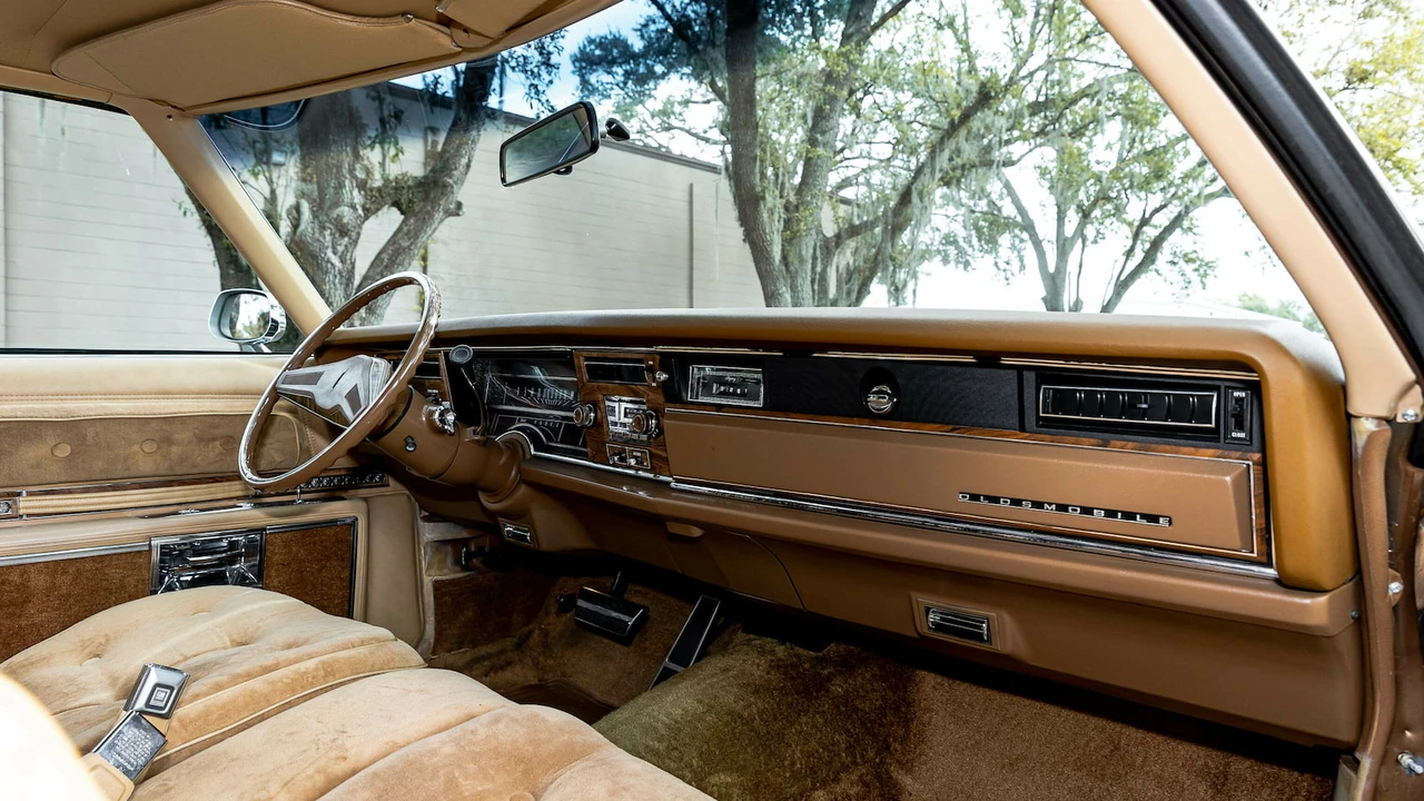 1976 Oldsmobile 98 - Image 6 of 31