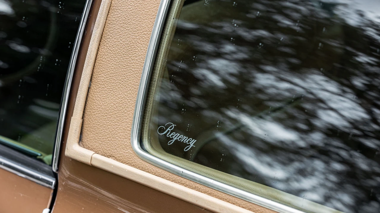 1976 Oldsmobile 98 - Image 15 of 31