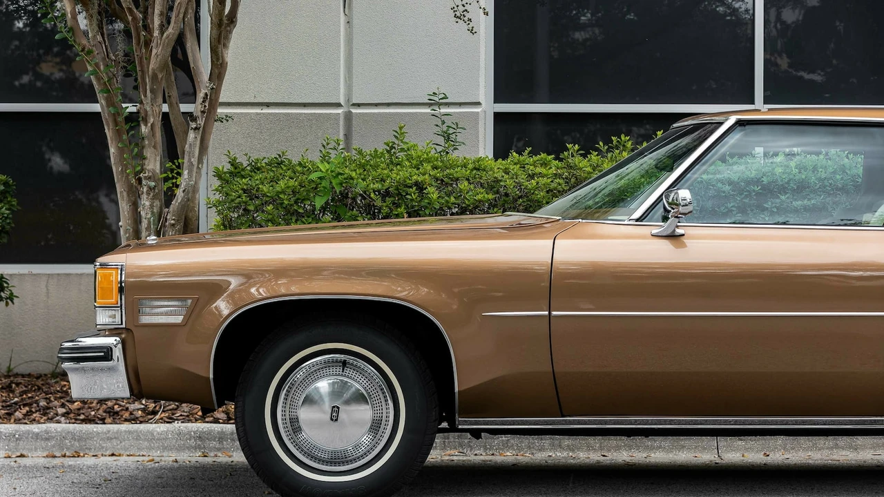 1976 Oldsmobile 98 - Image 23 of 31