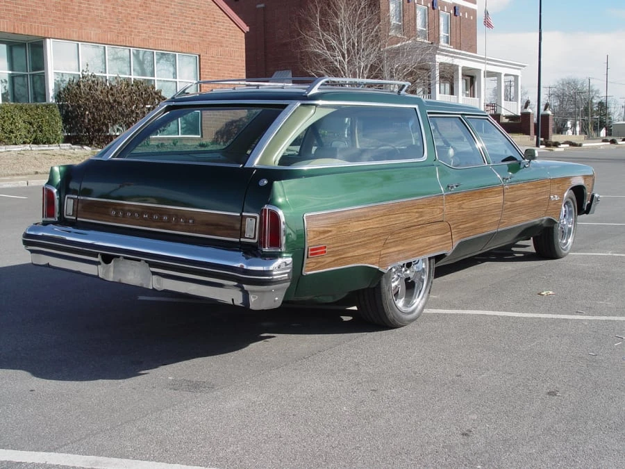 1976 Oldsmobile Custom Cruiser - Image 3 of 7