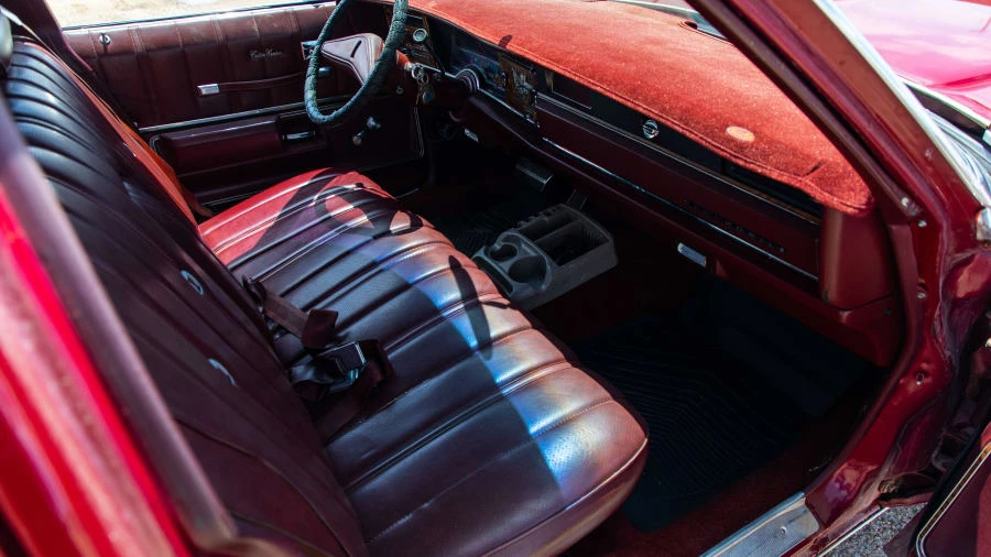 1976 Oldsmobile Custom Cruiser - Image 5 of 14