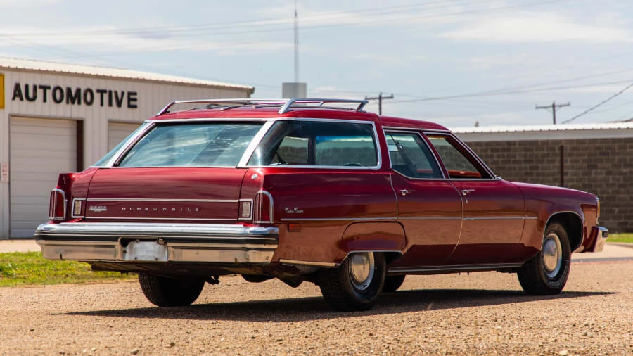 1976 Oldsmobile Custom Cruiser - Image 12 of 14