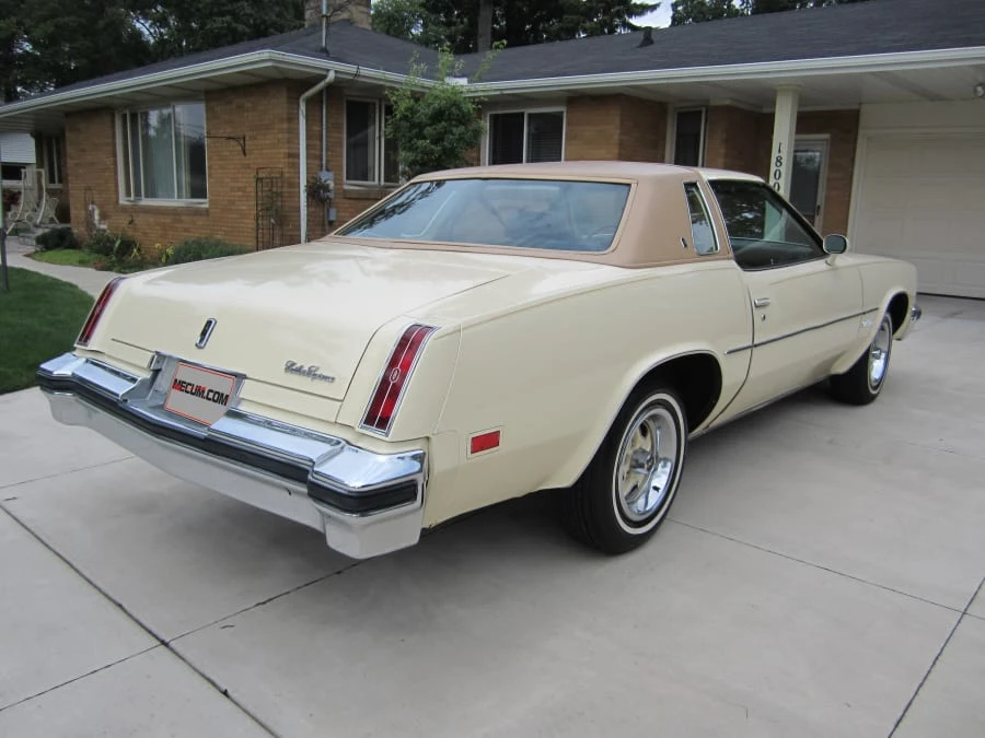 1976 Oldsmobile Cutlass 4th Gen - Image 2 of 8
