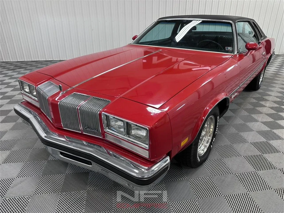 1976 Oldsmobile Cutlass 4th Gen - Image 3 of 31