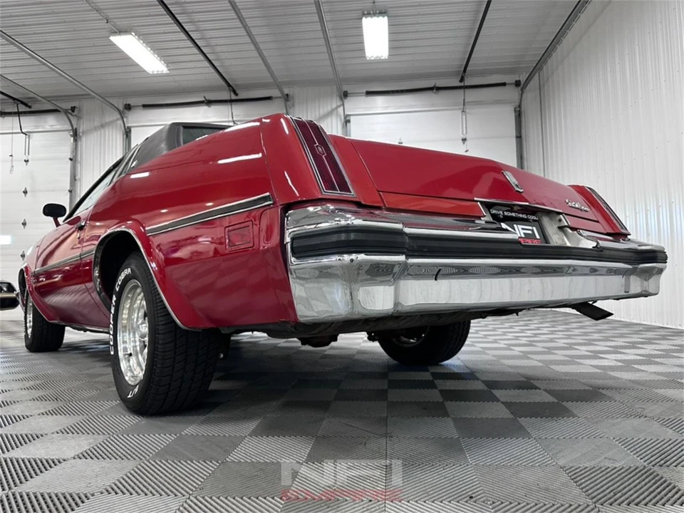1976 Oldsmobile Cutlass 4th Gen - Image 21 of 31