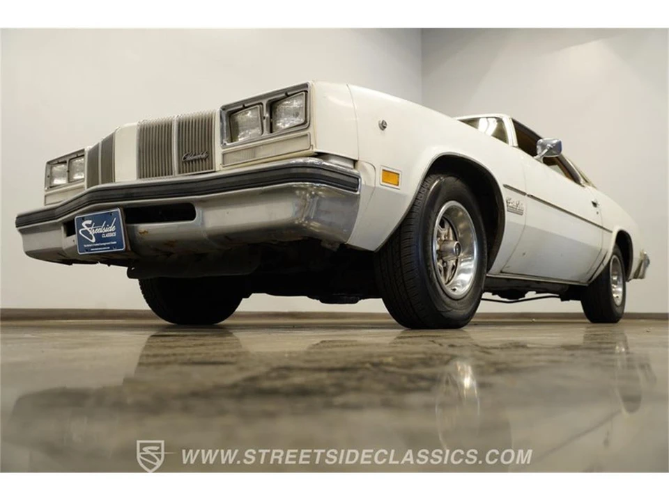 1976 Oldsmobile Cutlass 4th Gen - Image 21 of 31