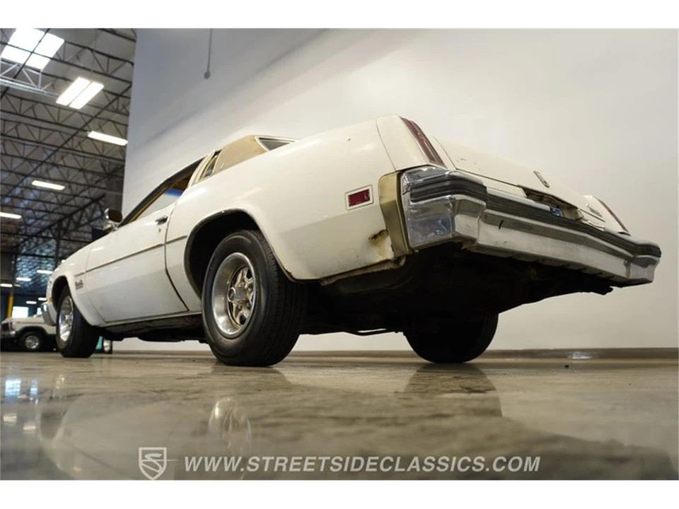 1976 Oldsmobile Cutlass 4th Gen - Image 26 of 31