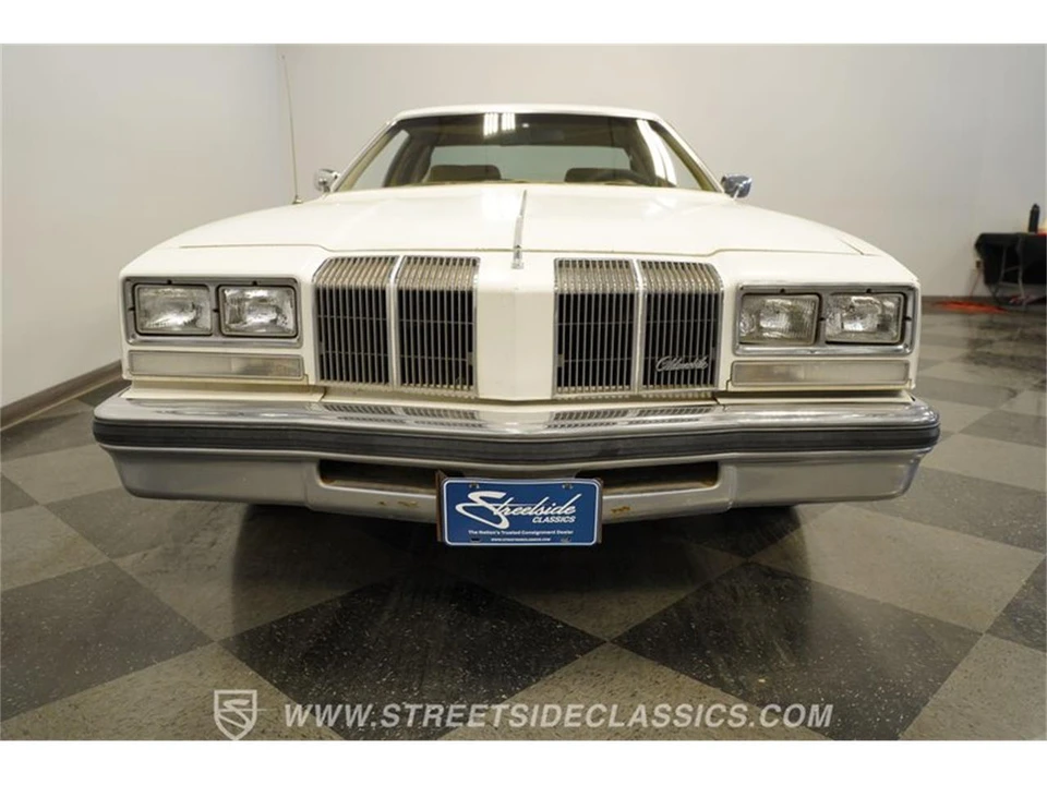 1976 Oldsmobile Cutlass 4th Gen - Image 18 of 31