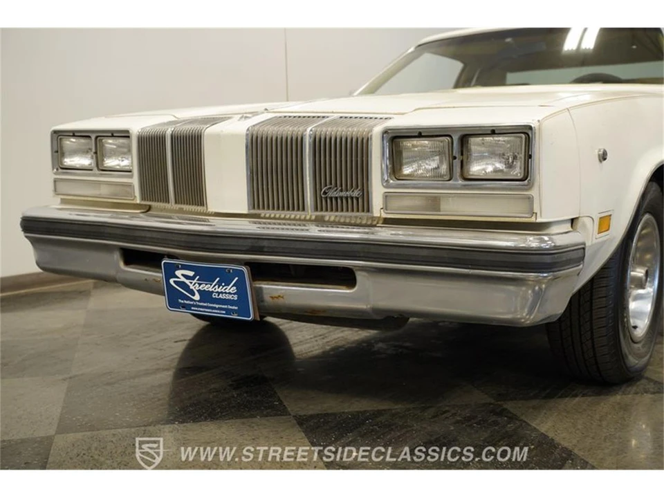 1976 Oldsmobile Cutlass 4th Gen - Image 22 of 31