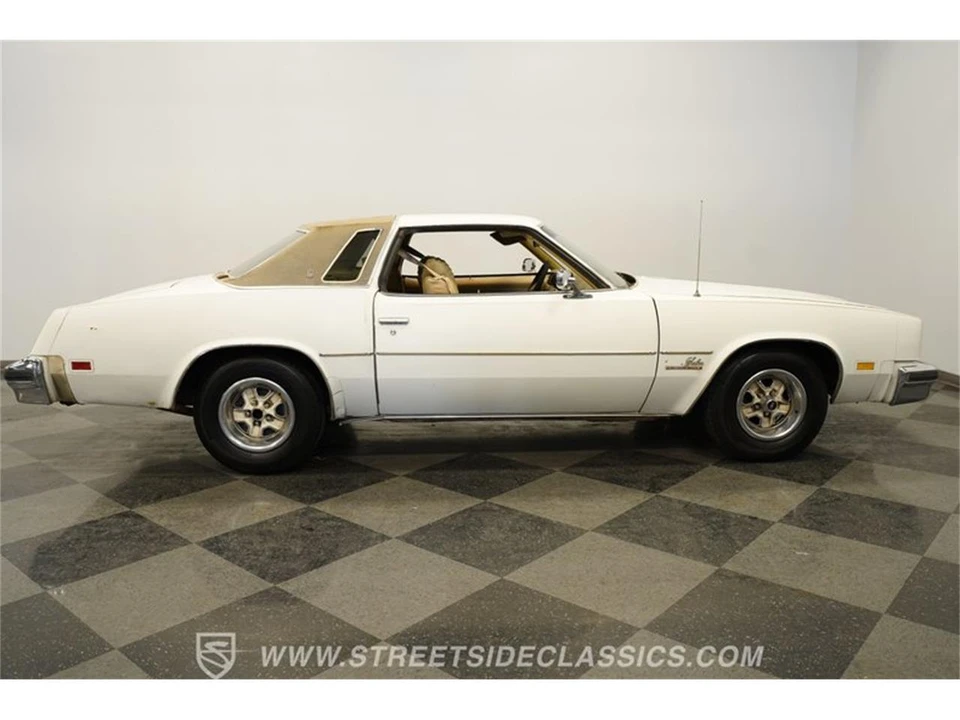 1976 Oldsmobile Cutlass 4th Gen - Image 15 of 31
