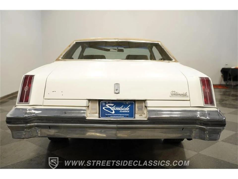 1976 Oldsmobile Cutlass 4th Gen - Image 11 of 31