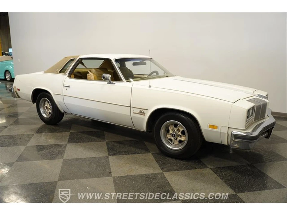 1976 Oldsmobile Cutlass 4th Gen - Image 16 of 31