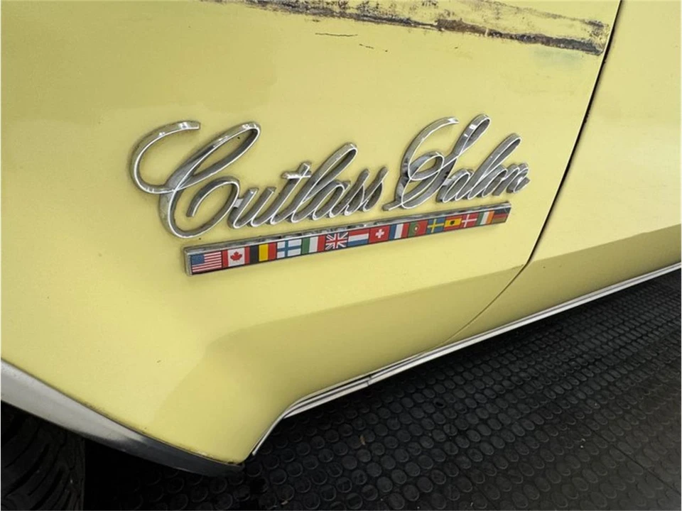 1976 Oldsmobile Cutlass 4th Gen - Image 14 of 31