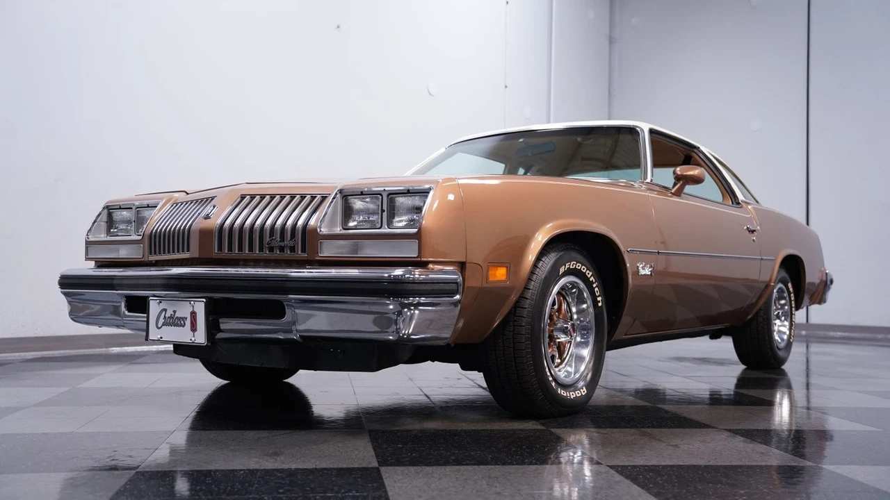 1976 Oldsmobile Cutlass 4th Gen - Image 20 of 21