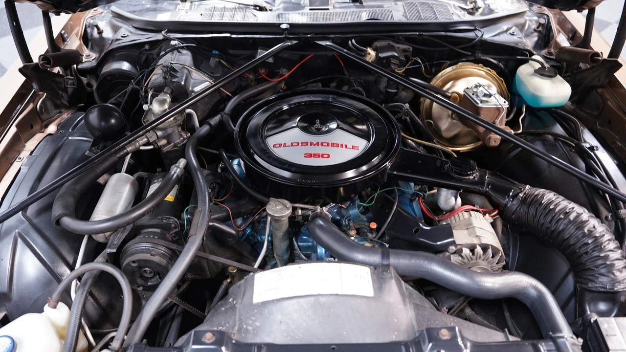 1976 Oldsmobile Cutlass 4th Gen - Image 3 of 12