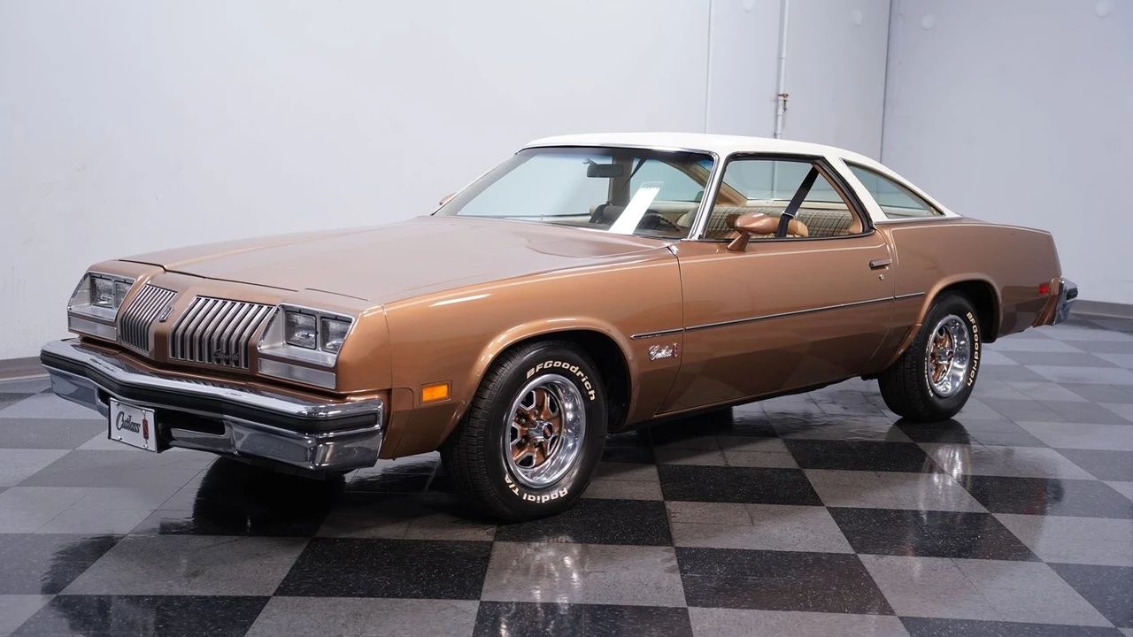 1976 Oldsmobile Cutlass 4th Gen - Image 6 of 12