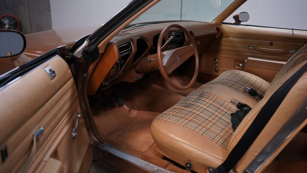 1976 Oldsmobile Cutlass 4th Gen - Image 5 of 12