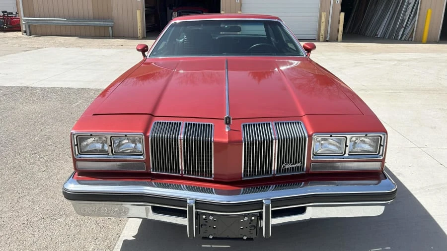 1976 Oldsmobile Cutlass 4th Gen - Image 4 of 10