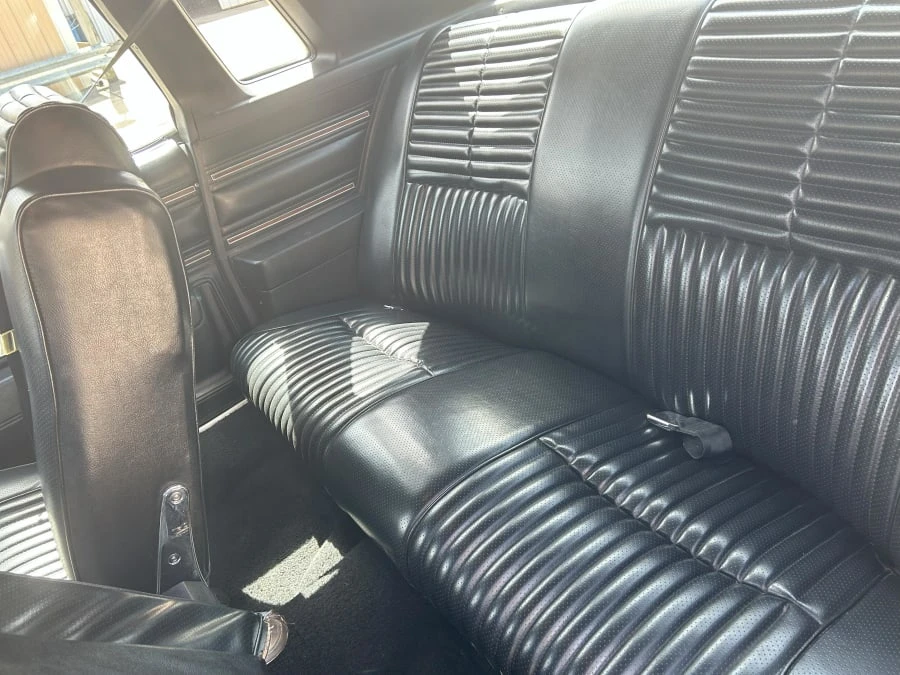 1976 Oldsmobile Cutlass 4th Gen - Image 9 of 10