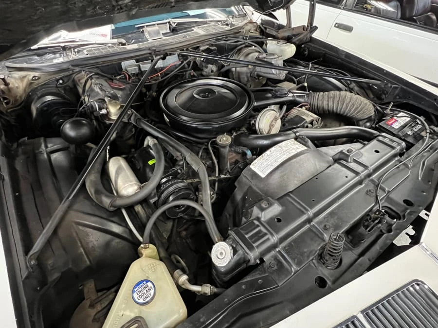 1976 Oldsmobile Cutlass Supreme - Image 27 of 31