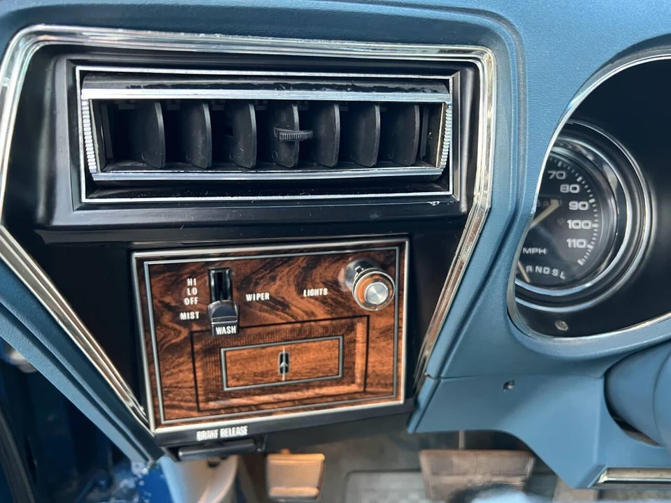 1976 Oldsmobile Cutlass Supreme - Image 27 of 31