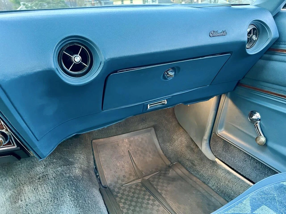 1976 Oldsmobile Cutlass Supreme - Image 29 of 31