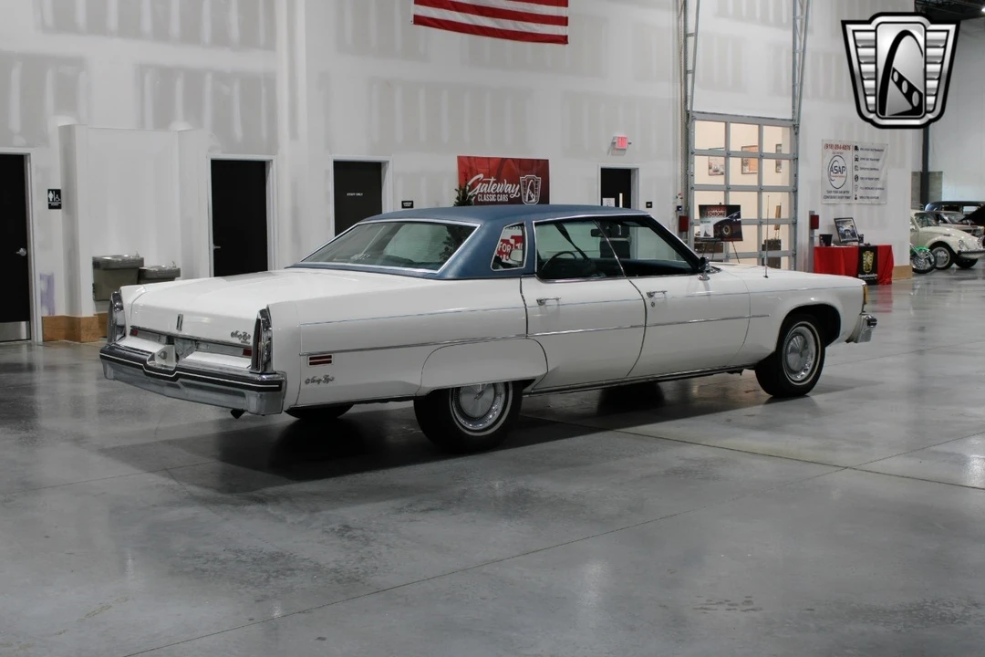 1976 Oldsmobile 98 - Image 5 of 12