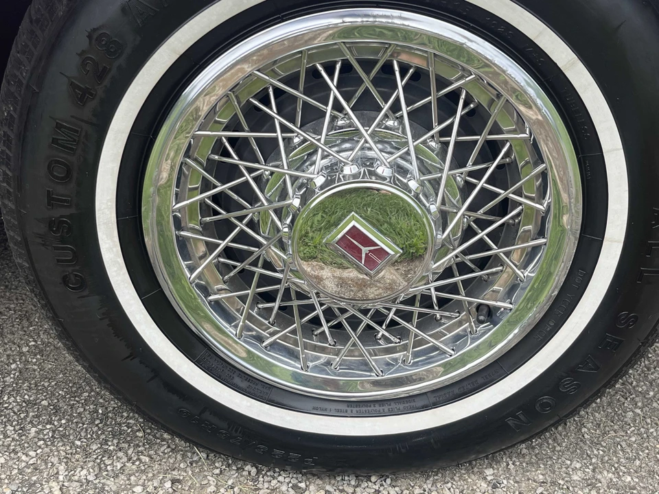 1976 Oldsmobile 98 - Image 28 of 31