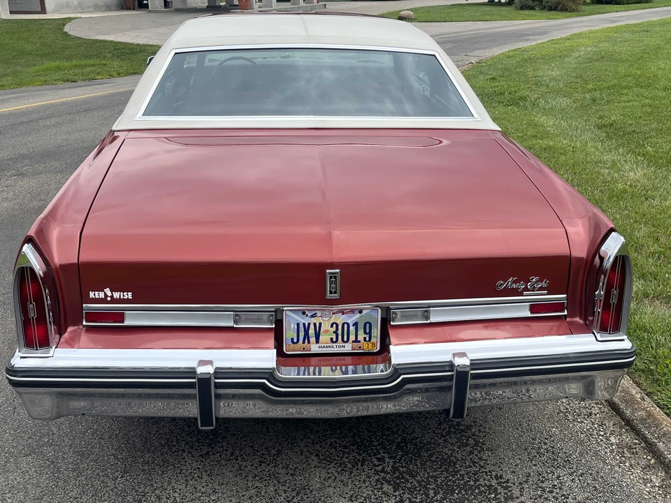 1976 Oldsmobile 98 - Image 5 of 31