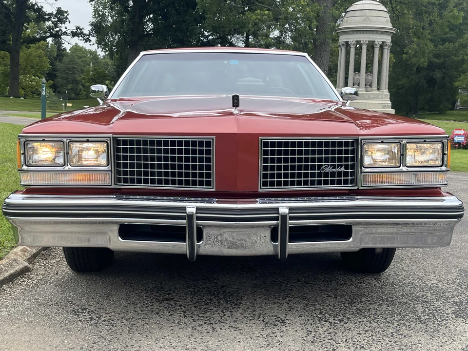 1976 Oldsmobile 98 - Image 8 of 31