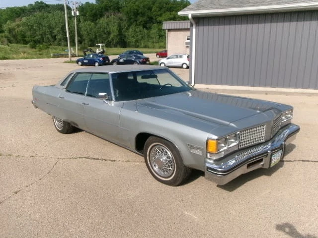 1976 Oldsmobile 98 - Image 2 of 31