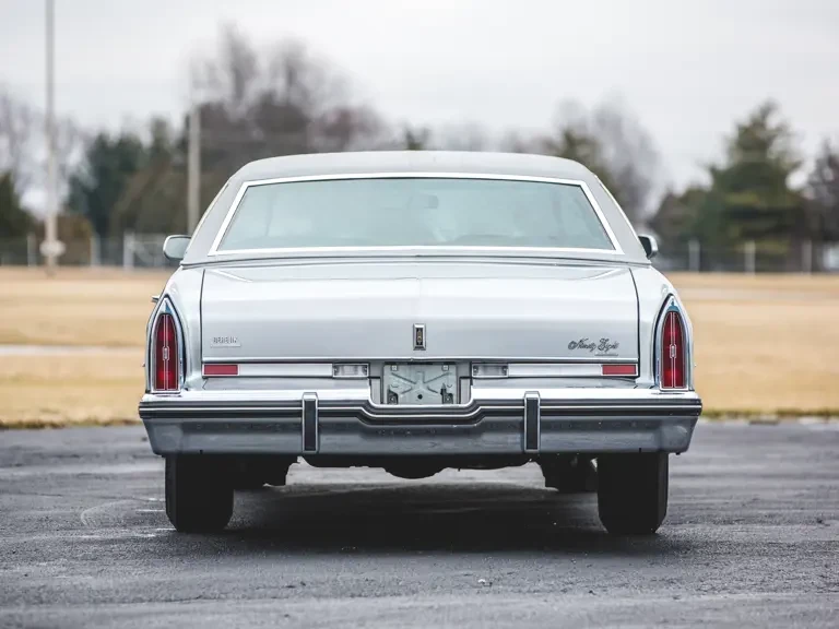 1976 Oldsmobile 98 - Image 10 of 24
