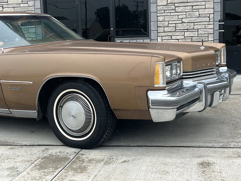 1976 Oldsmobile Toronado - Image 11 of 31