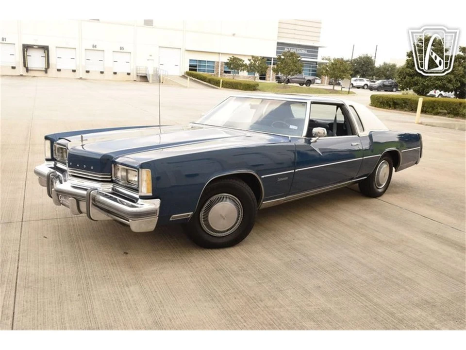 1976 Oldsmobile Toronado - Image 2 of 31