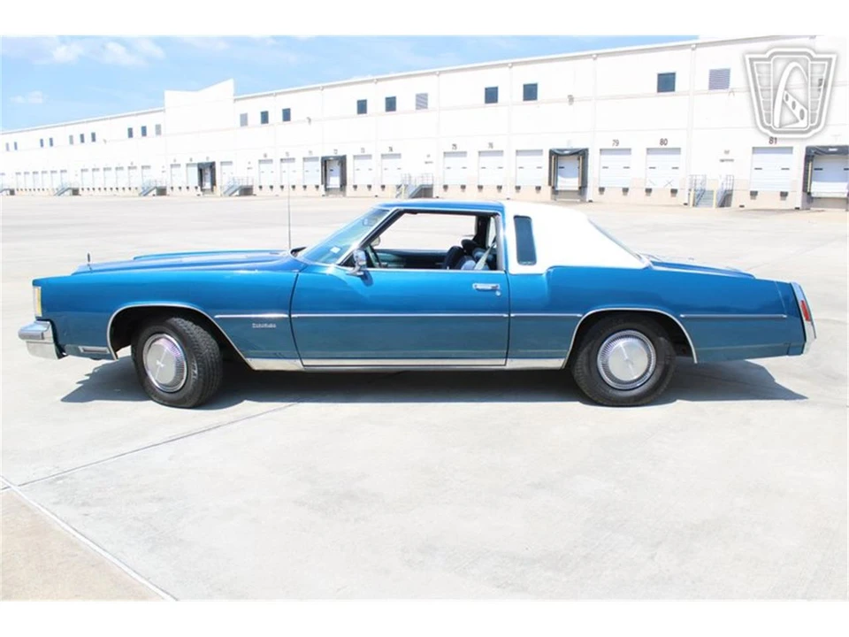1976 Oldsmobile Toronado - Image 2 of 31