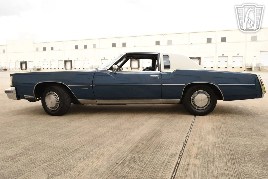 1976 Oldsmobile Toronado - Image 6 of 12