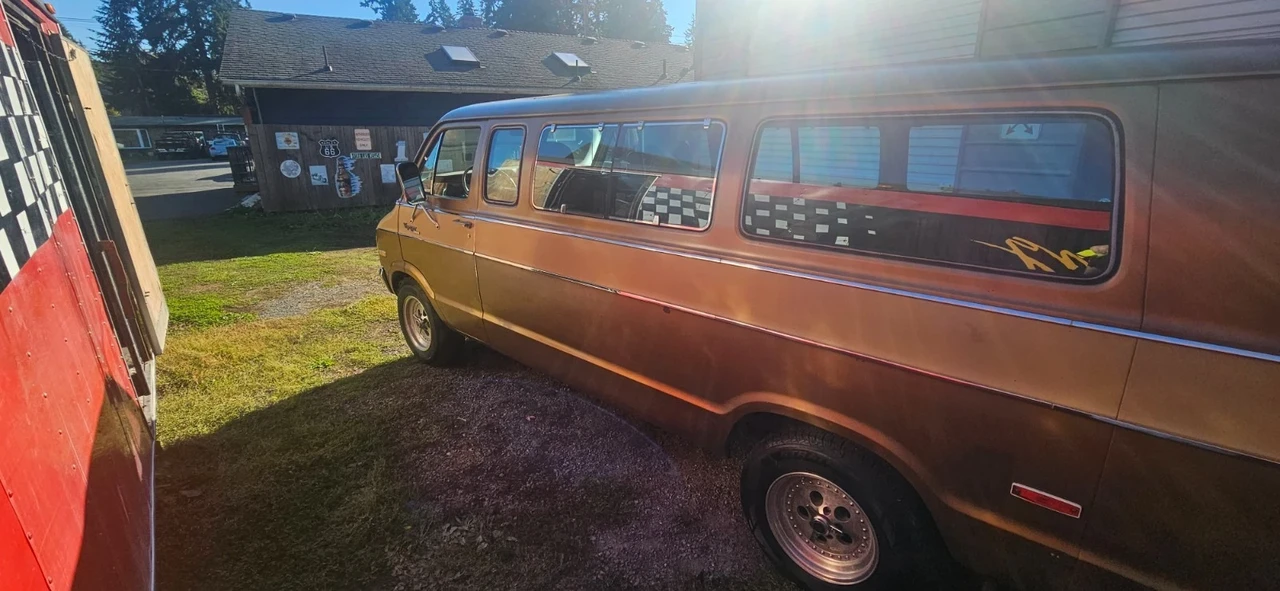 1976 Plymouth - Image 4 of 20