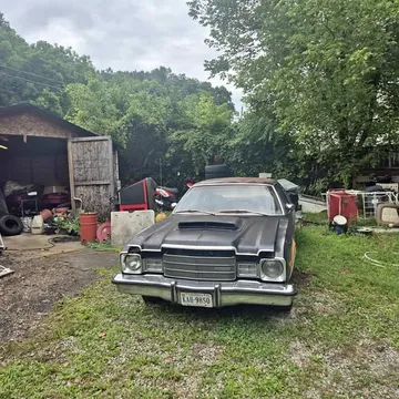 1976 Plymouth Volare Road Runner
